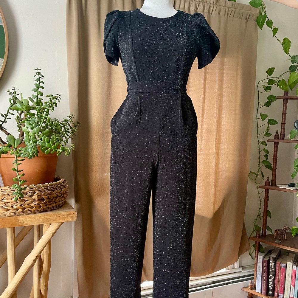 Calvin Klein NYE Black Metallic Shimmer Pleated Tulip Short Sleeve Jumpsuit Sz 2